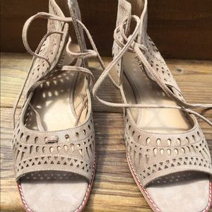 Vaneli open toe wedge - size 9